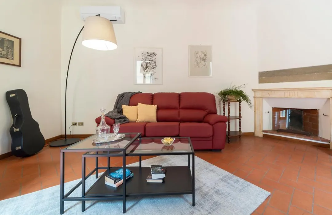 110 Sqm Apartment 6 Sleeps In Santa Croce-1